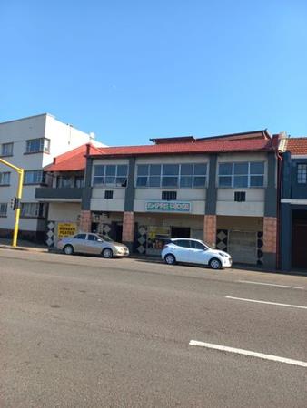 597  m² Commercial space