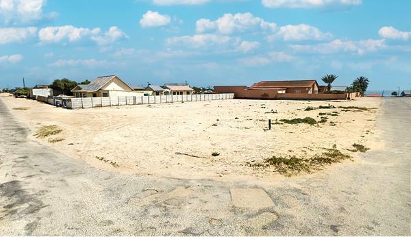 1 336 m² Land