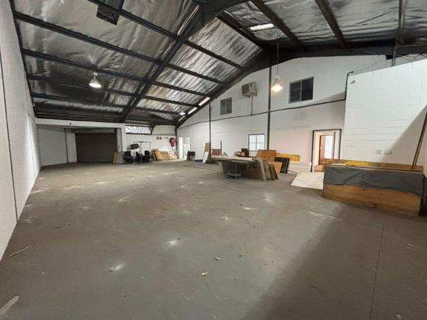 410  m² Industrial space