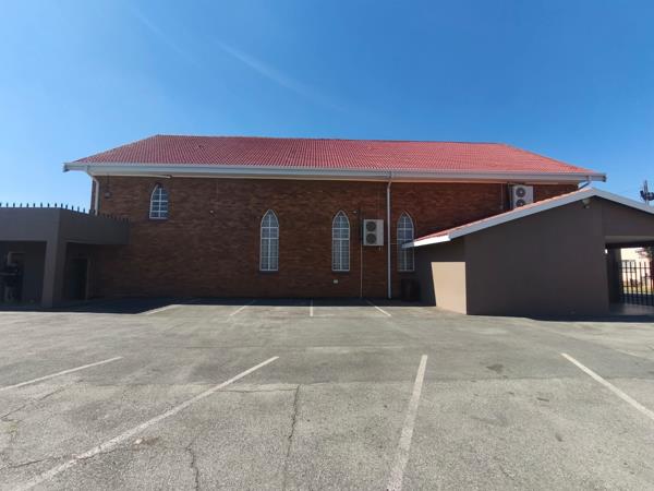 650  m² Commercial space