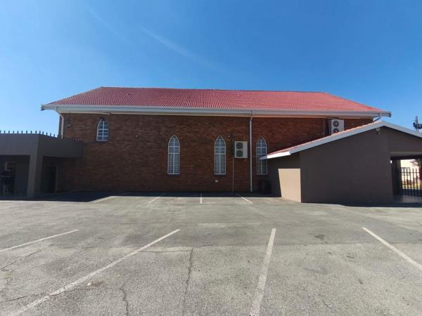 650  m² Commercial space