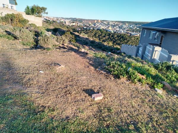 600 m² Land