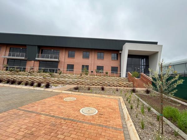 2 210  m² Industrial space