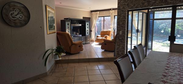 6 Bedroom House