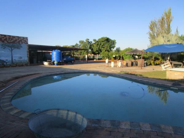 135  m² Commercial space