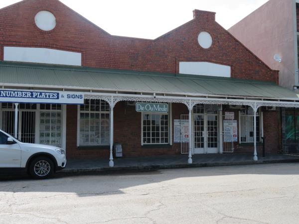 330  m² Commercial space