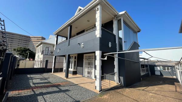 330  m² Commercial space