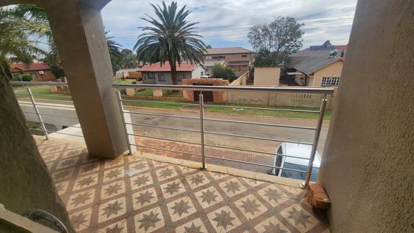 100  m² Commercial space