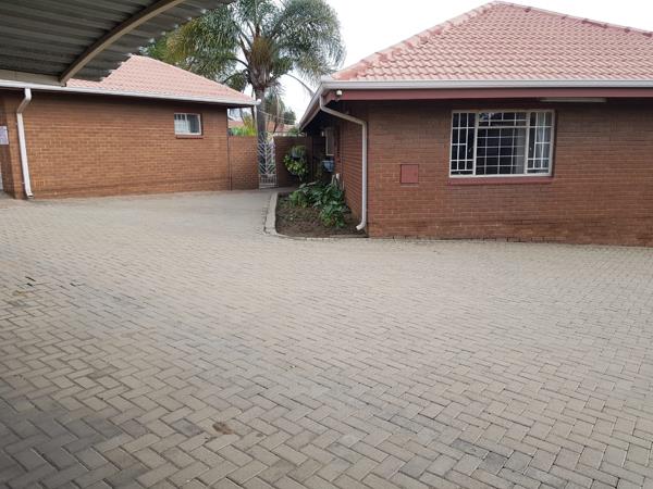 10 Bedroom House