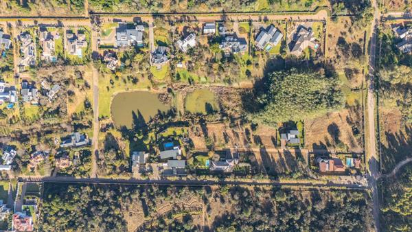 3 032 m² Land