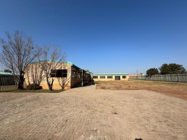 350  m² Industrial space