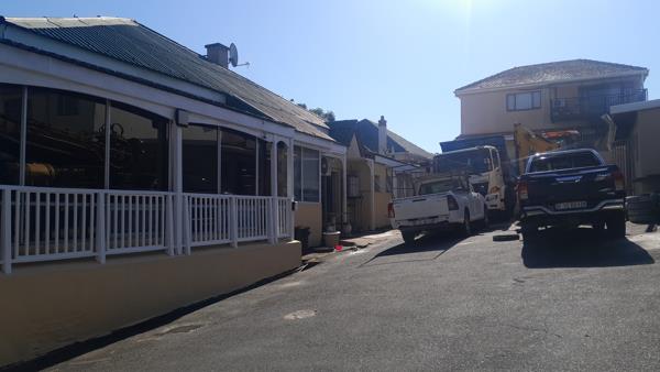 11 Bedroom House