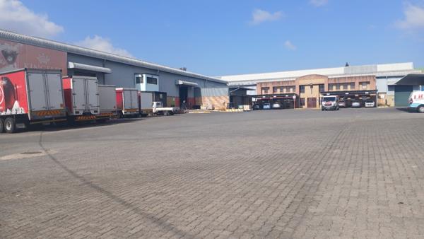 3 938  m² Commercial space