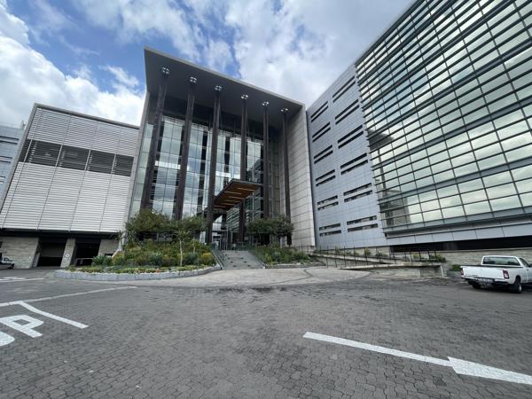 2 000  m² Commercial space