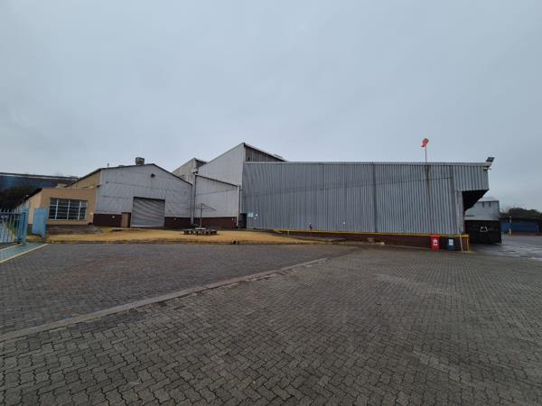 5 805  m² Industrial space