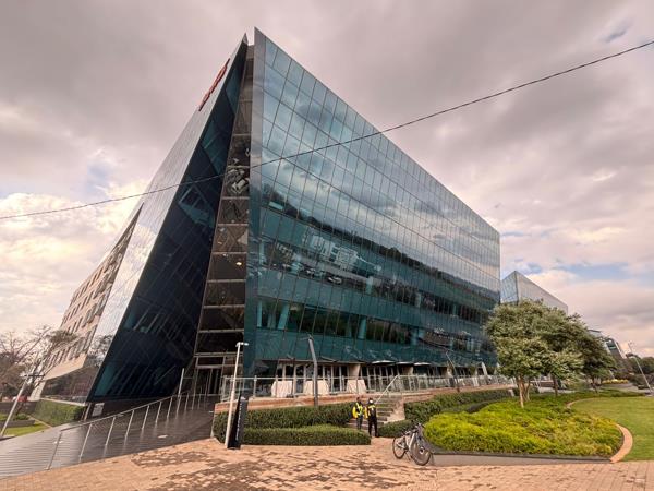 315  m² Commercial space