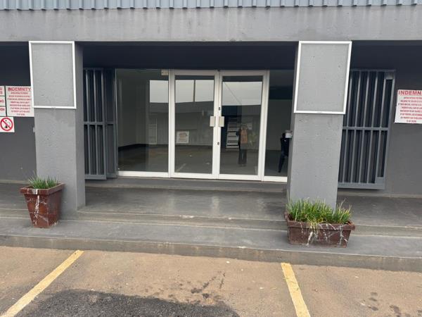 80  m² Commercial space