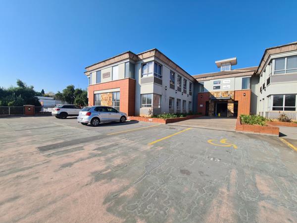 242  m² Commercial space