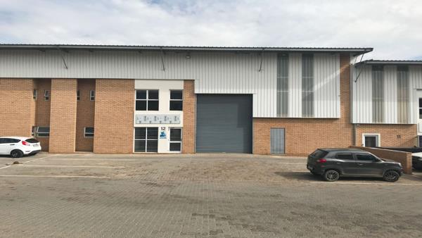 424  m² Industrial space