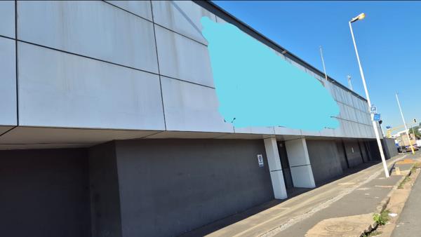 841  m² Commercial space