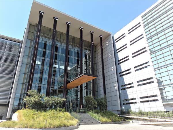 2 212  m² Commercial space