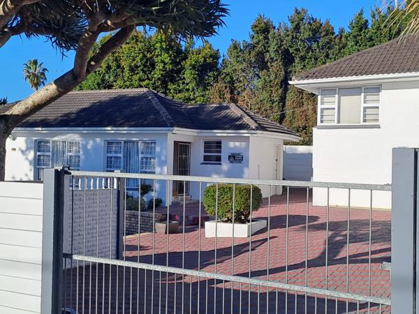 6 Bedroom House