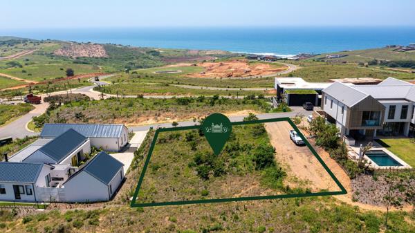 1 070 m² Land
