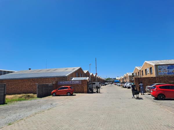 294  m² Industrial space