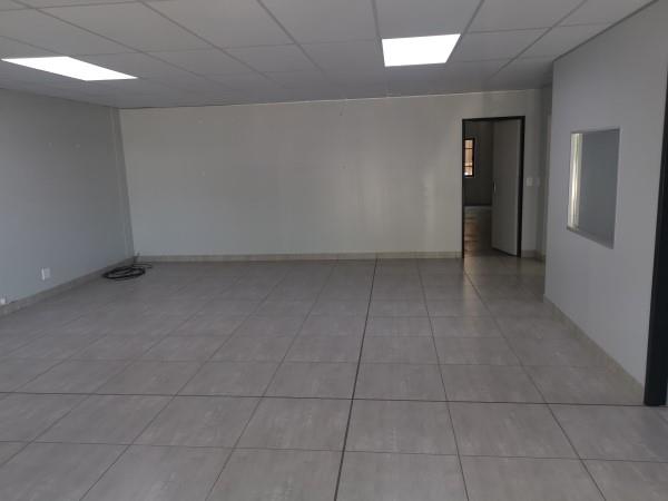 150  m² Retail Space