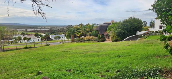 838 m² Land