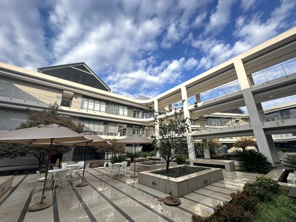 149  m² Commercial space