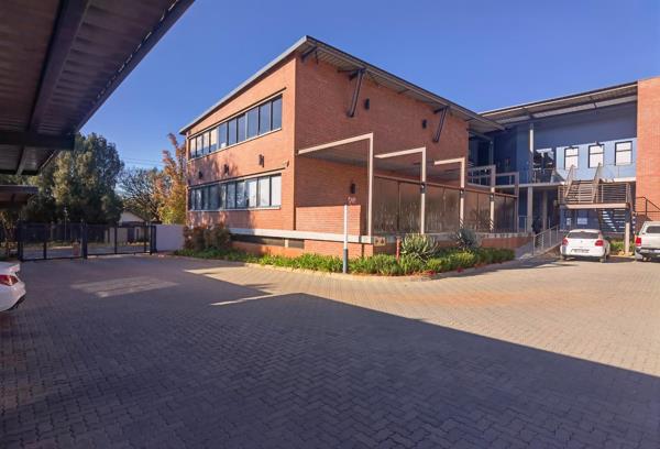 163  m² Commercial space