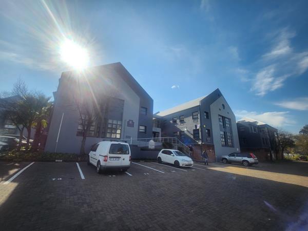 124  m² Commercial space