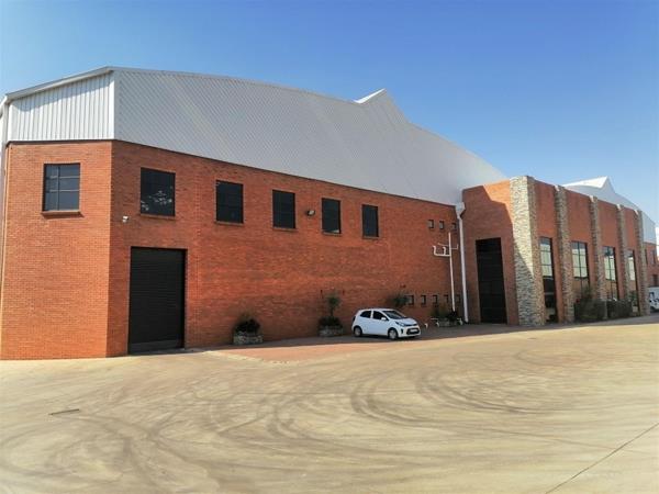 9 080  m² Industrial space