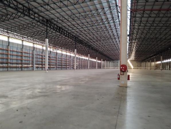 25 000  m² Industrial space