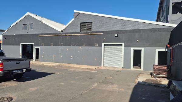 1 635  m² Industrial space