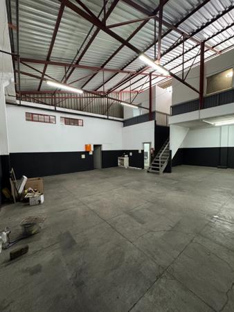 172  m² Commercial space