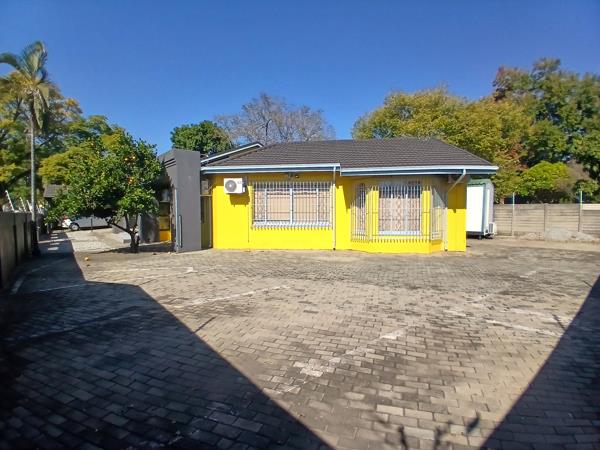 318  m² Commercial space