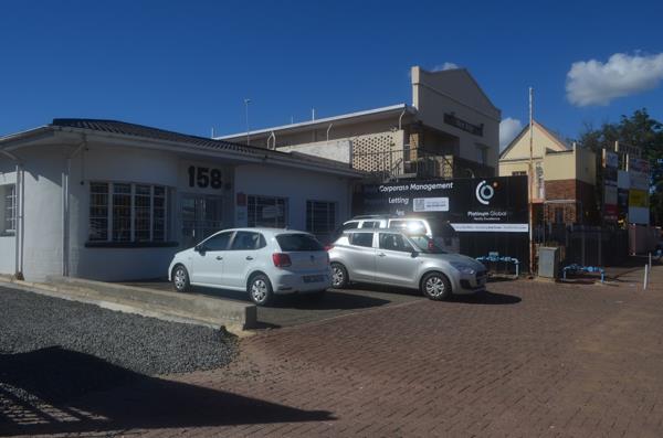 180  m² Office Space