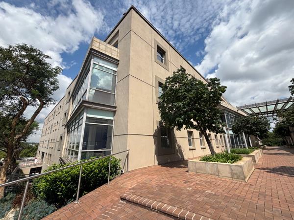 1 161  m² Office Space