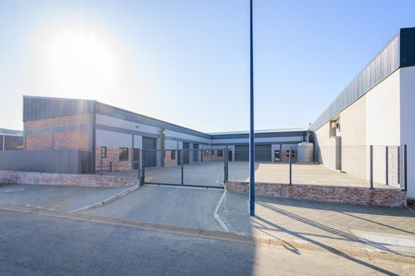 525  m² Commercial space