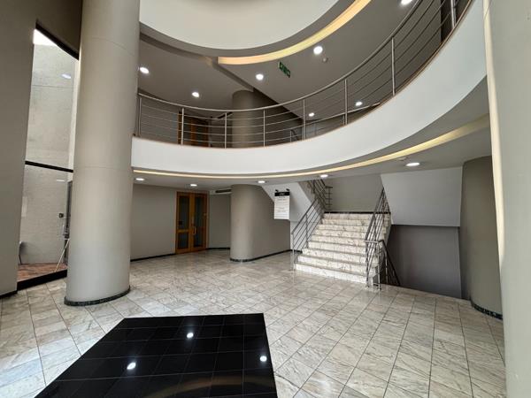 433  m² Office Space