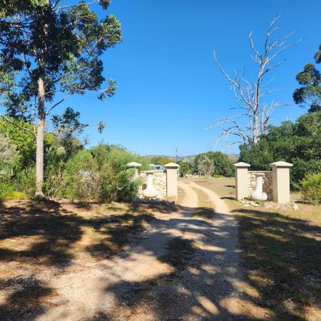 4.3 ha Farm