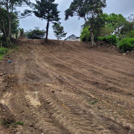 1 842 m² Land