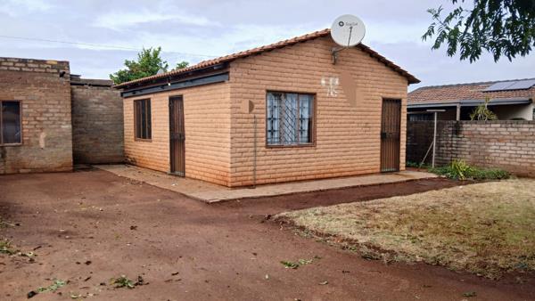 2 Bedroom House