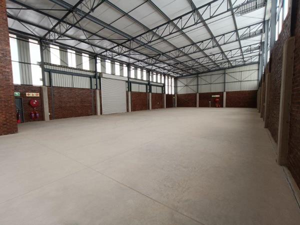 902  m² Industrial space