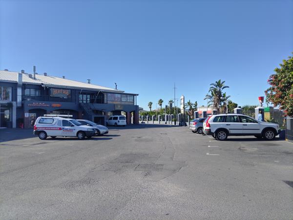 89  m² Commercial space