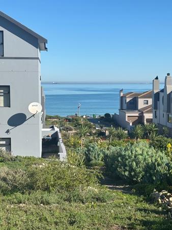 703 m² Land