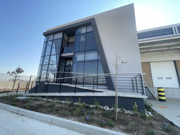 1 910  m² Industrial space