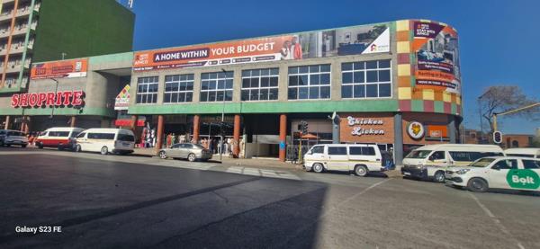 74  m² Commercial space